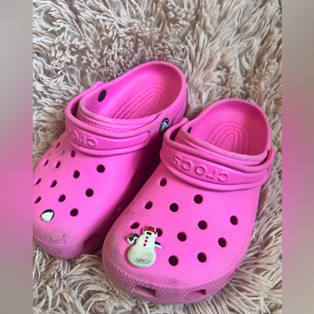 Girls crocs